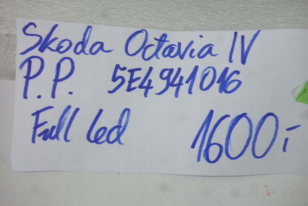 Frontscheinwerfer Skoda Octavia IV 5E4941016 LED Rechts Scheinwerfer Headlight SCH7819595911wi