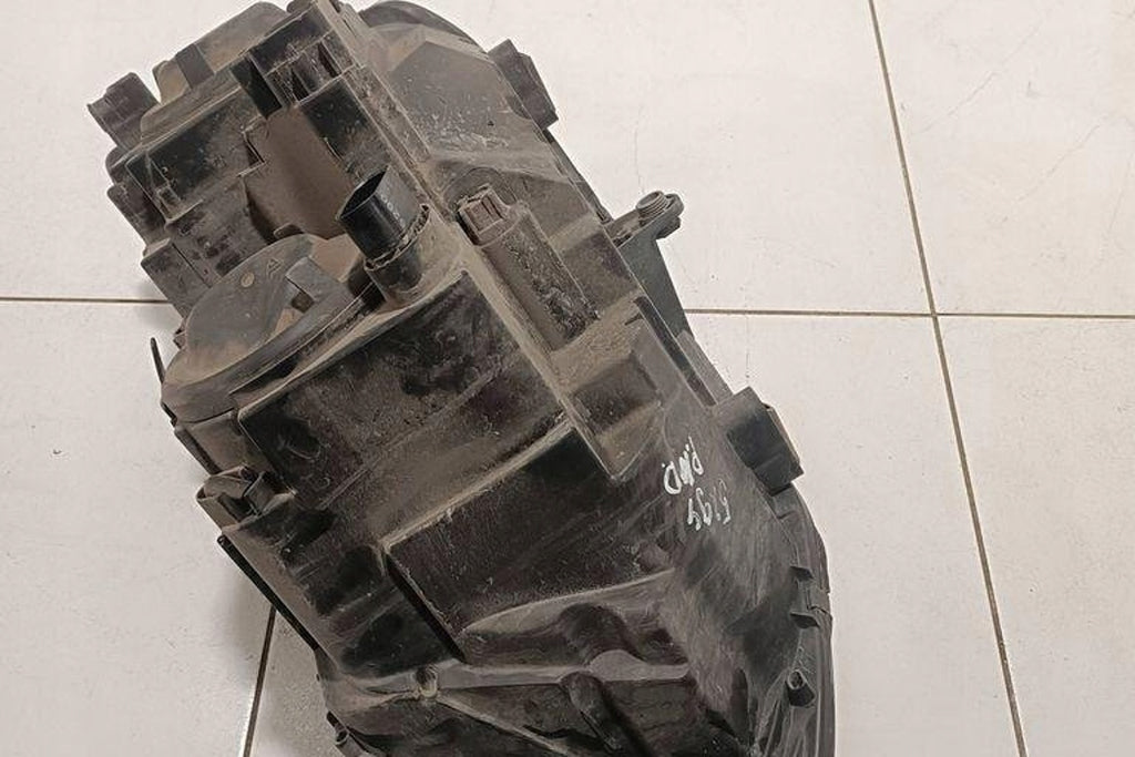 Frontscheinwerfer VW Transporter V 030125430200 7E1941016 Rechts Headlight