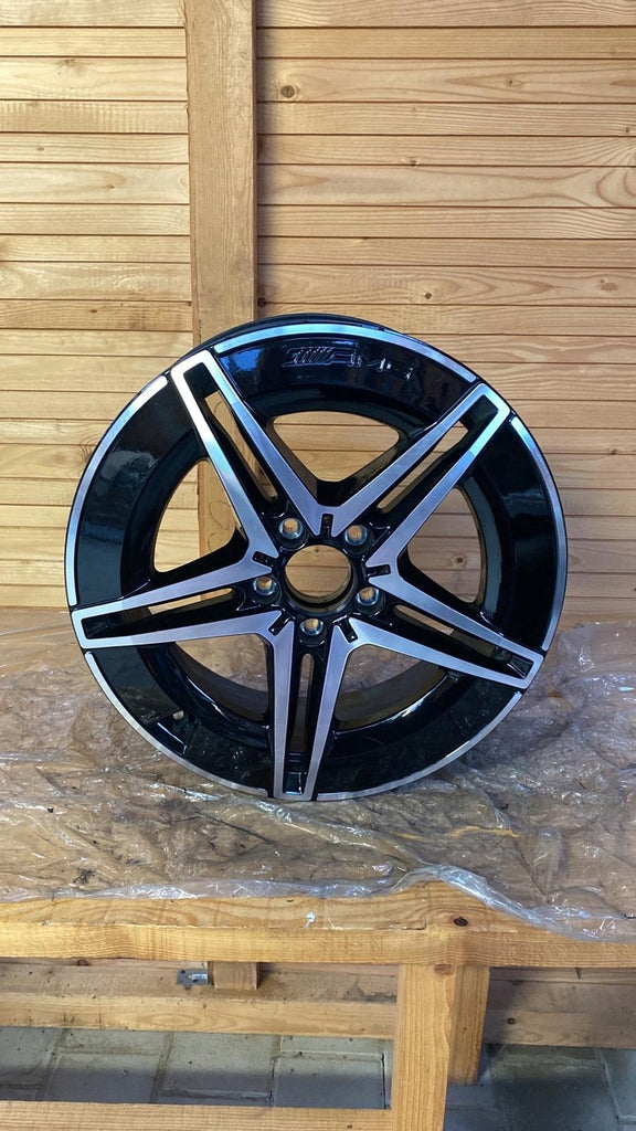 1x Alufelge 18 Zoll 7.5" 5x112 53 5ET A2434011700 Mercedes-Benz Eqa Amg