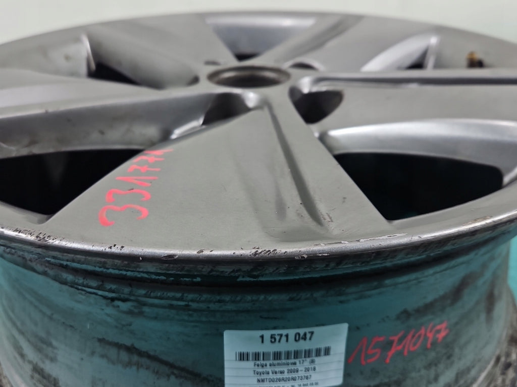 1x Alufelge 17 Zoll 7.0" 5x114.3 39ET Toyota Verso Rim Wheel FEL8818356480ed