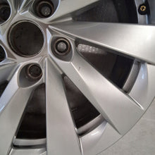 Load image into Gallery viewer, 1x Alufelge 17 Zoll 7.0" 5x112 5E3601025 Skoda Octavia 5e3 I Rim Wheel FEL9712737378my