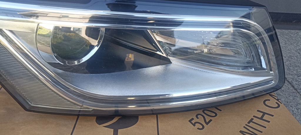Frontscheinwerfer Audi Q5 8R0941006C Xenon Ein Stück (Rechts oder Links)