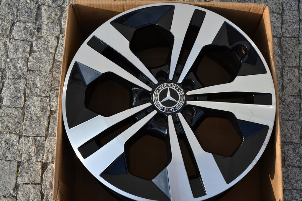 1x Alufelge 18 Zoll 7.5" 5x112 53ET Glanz Schwarz A2474012900 Mercedes-Benz W247