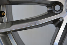 Load image into Gallery viewer, 1x Alufelge 18 Zoll 8.0" 5x112 30ET Glanz Graphit 8093405 BMW G31 G30 Rim Wheel FEL9897244717ga