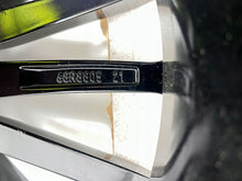 Load image into Gallery viewer, 1x Alufelge 18 Zoll 8.0" 5x120 42ET Glanz 68R8805 BMW 1 Rim Wheel FEL6514560932sr