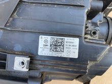 Laden Sie das Bild in den Galerie-Viewer, Frontscheinwerfer VW 7L1941006B Rechts Scheinwerfer Headlight SCH4196236444au