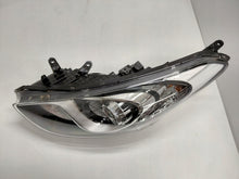 Laden Sie das Bild in den Galerie-Viewer, Frontscheinwerfer Hyundai I30 92101A6060 Links Scheinwerfer Headlight SCH8030436966sr