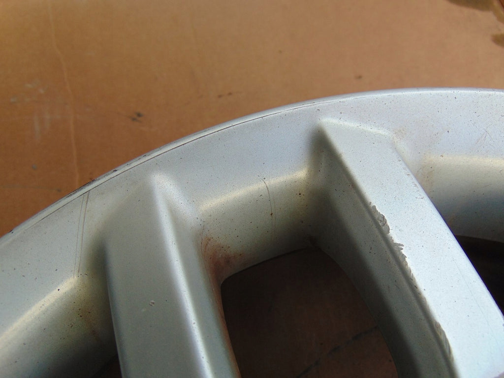 1x Alufelge 16 Zoll 6.5" 5x114.3 45ET Silber PZ474-E067D-Z Toyota Auris