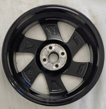 Laden Sie das Bild in den Galerie-Viewer, 1x Alufelge 17 Zoll 5.0&quot; 4x100 40ET PW457-0H015 Toyota Aygo Rim Wheel
