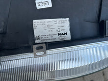 Load image into Gallery viewer, Frontscheinwerfer Man 81251016761 Links Scheinwerfer Headlight SCH8891031601hw