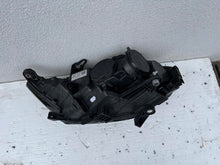 Laden Sie das Bild in den Galerie-Viewer, Frontscheinwerfer Audi A1 82A941004 Rechts Scheinwerfer Headlight SCH2484681824fq