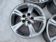 Load image into Gallery viewer, 4x Alufelge 15 Zoll 6.0" 5x100 39ET Toyota Rim Wheel FEL4324666437mr