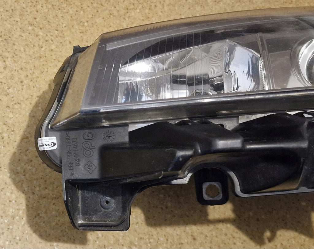 Frontscheinwerfer Renault Megane II 8200073224H Xenon Links Headlight SCH8419111620oo