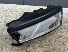 Laden Sie das Bild in den Galerie-Viewer, Frontscheinwerfer Skoda Octavia IV 5E4941015A LED Links Scheinwerfer Headlight SCH5479528551za