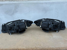 Laden Sie das Bild in den Galerie-Viewer, Frontscheinwerfer BMW F11 F10 7317131 7317132 Xenon Ein Satz Headlight