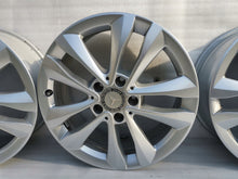 Laden Sie das Bild in den Galerie-Viewer, 4x Alufelge 17 Zoll 7.0" 5x112 48 5ET Silber A2054018000 Mercedes-Benz W205 FEL2793910542py