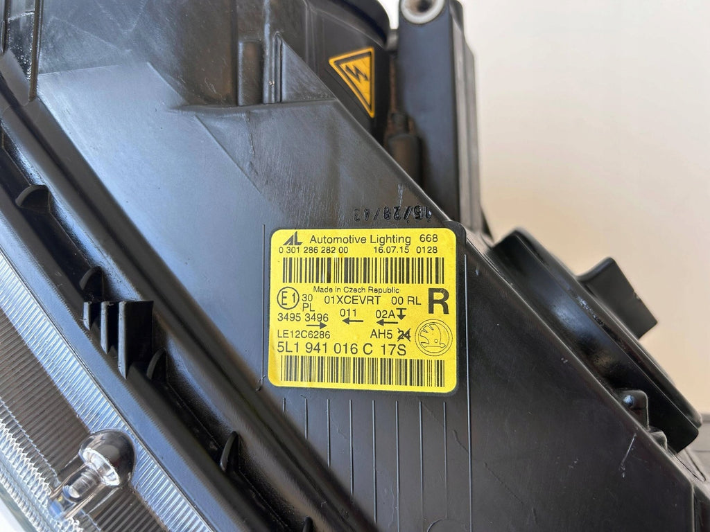 Frontscheinwerfer Skoda Yeti 5L1941016C LED Rechts Scheinwerfer Headlight