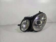 Laden Sie das Bild in den Galerie-Viewer, Frontscheinwerfer Mercedes-Benz W211 1903848139433 Links Scheinwerfer Headlight SCH9047323505af