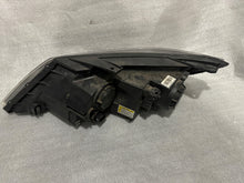 Laden Sie das Bild in den Galerie-Viewer, Frontscheinwerfer Kia Sorento I 920102 Xenon Rechts Scheinwerfer Headlight SCH8568163099ri