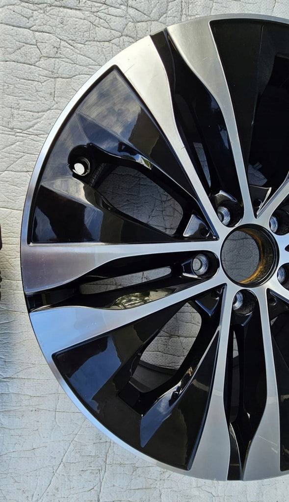 1x Alufelge 18 Zoll 8.5" 5x112 52ET A2064015200 Mercedes-Benz C-Class Rim Wheel