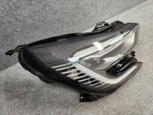 Laden Sie das Bild in den Galerie-Viewer, Frontscheinwerfer Renault Captur II 260104525R LED Rechts Scheinwerfer Headlight SCH7392322779kt