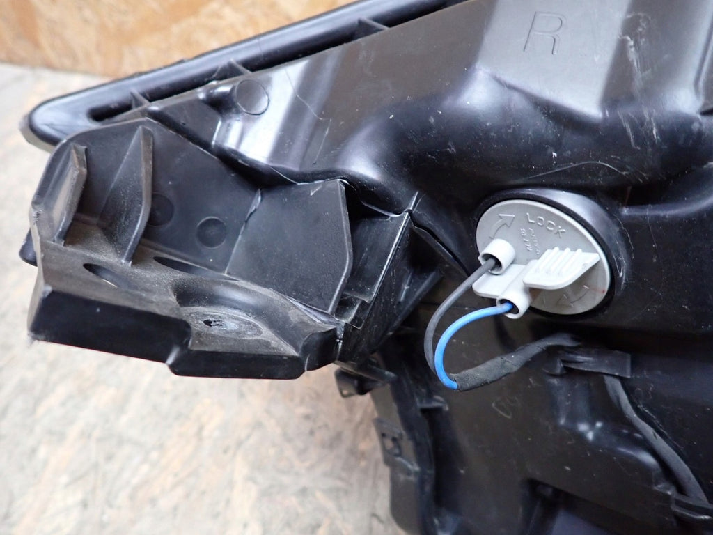 Frontscheinwerfer Mitsubishi Outlander III 4BX15 8301C8-54 LED Rechts Headlight