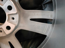 Laden Sie das Bild in den Galerie-Viewer, 1x Alufelge 19 Zoll 8.0" 5x120 36ET 7852493 BMW F36 3 F30 F32 F31 F33 Rim Wheel FEL3865363679jl