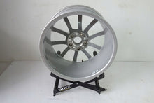 Load image into Gallery viewer, 1x Alufelge 17 Zoll 7.5&quot; 5x112 36ET 4K0601025 Audi A6 C8 Rim Wheel