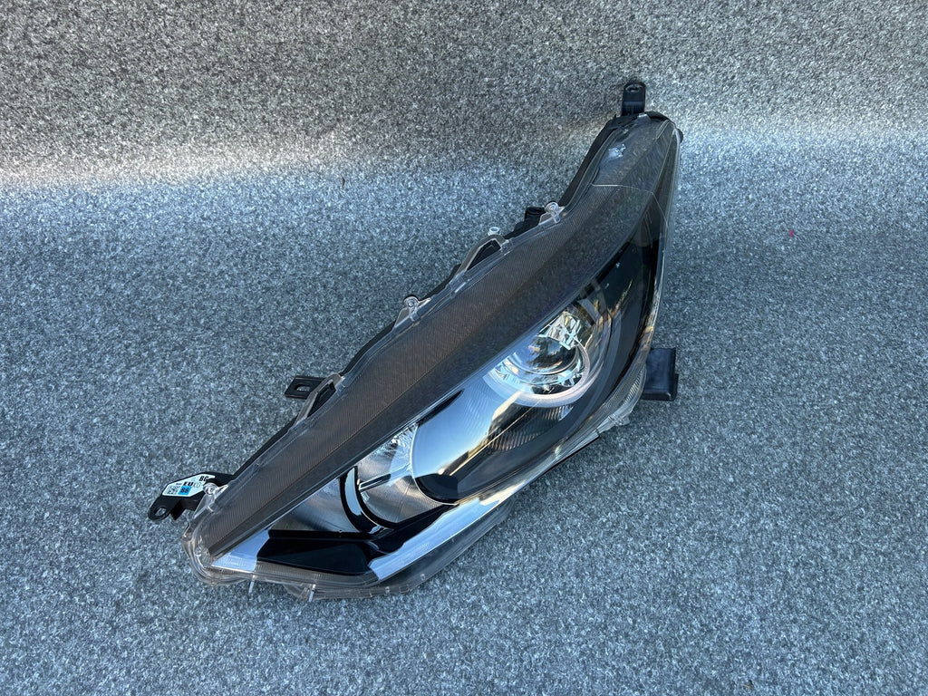 Frontscheinwerfer Toyota Yaris Links Scheinwerfer Headlight