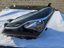 Load image into Gallery viewer, Frontscheinwerfer Toyota Yaris Links Scheinwerfer Headlight