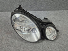 Load image into Gallery viewer, Frontscheinwerfer Mercedes-Benz W211 16156400 2118200461 Xenon Rechts Headlight SCH3835720362hu