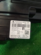 Laden Sie das Bild in den Galerie-Viewer, Frontscheinwerfer Skoda Octavia IV 5E4941016 LED Rechts Scheinwerfer Headlight SCH8888366035cl
