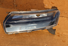 Laden Sie das Bild in den Galerie-Viewer, Frontscheinwerfer Dacia Spring 266052417R Links Scheinwerfer Headlight