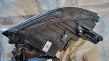 Laden Sie das Bild in den Galerie-Viewer, Frontscheinwerfer VW Passat B8 90172735 90172734 LED Rechts oder Links SCH9998828423mz