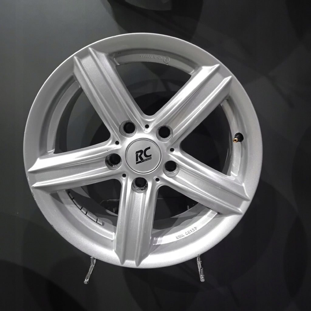 4x Alufelge 16 Zoll 7.0" 5x120 31ET Silber KBA48137 BMW E46 E91 F30 E90 F31 FEL7903890900uu