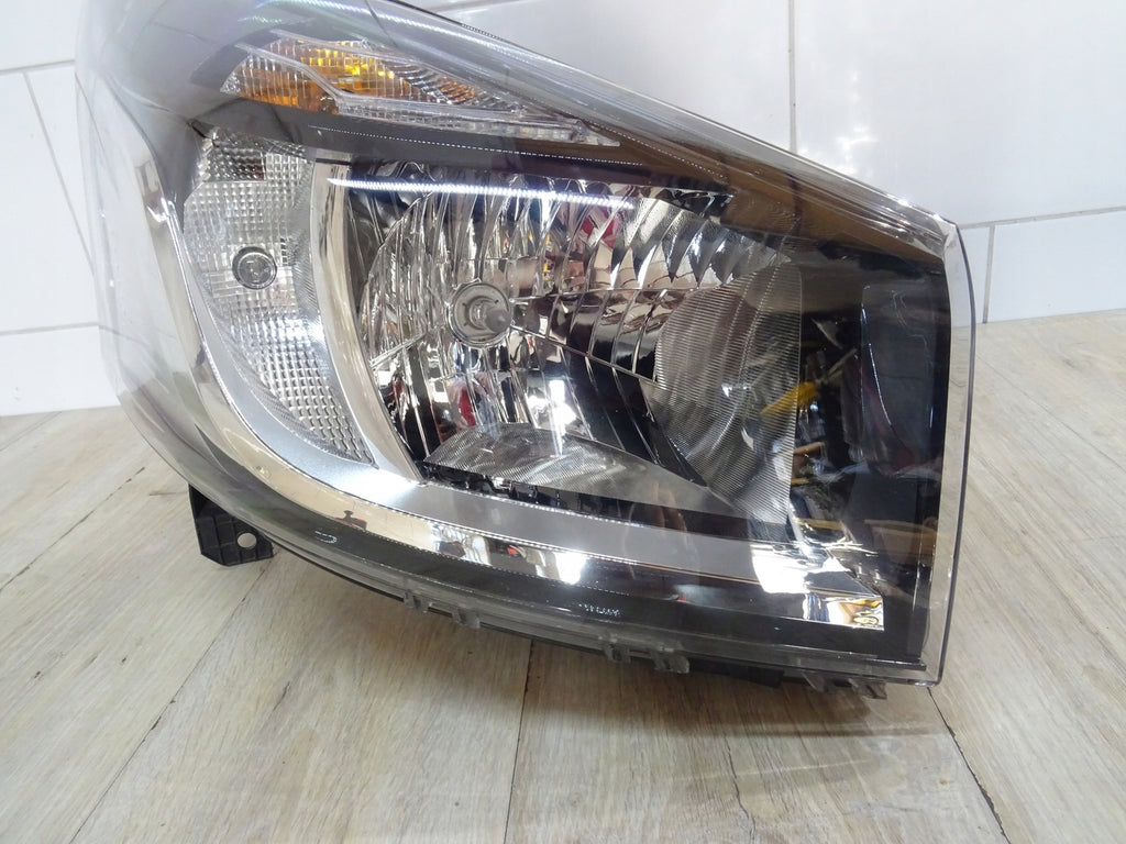 Frontscheinwerfer Opel Trafic III 260105469R LED Ein Stück (Rechts oder Links)