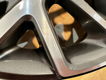Load image into Gallery viewer, 1x Alufelge 18 Zoll 7.5" 5x114.3 50ET 52910CM300 Hyundai Kona Rim Wheel FEL8607261047wm