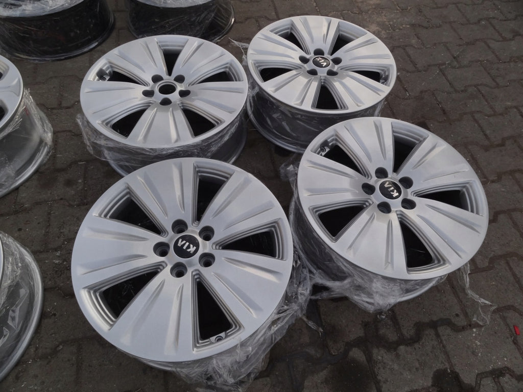 4x Alufelge 18 Zoll 7.0" 5x114.3 45ET Glanz Silber 52910-3W710 Kia Sportage FEL4386509115cm