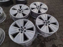 Load image into Gallery viewer, 4x Alufelge 18 Zoll 7.0" 5x114.3 45ET Glanz Silber 52910-3W710 Kia Sportage FEL4386509115cm