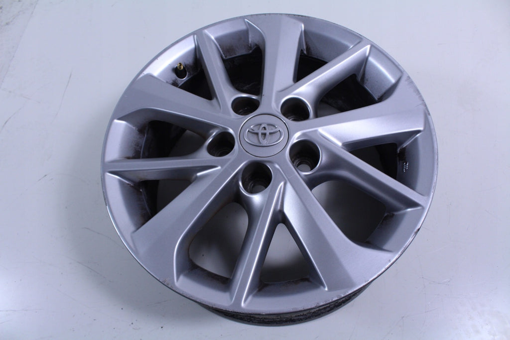 1x Alufelge 16 Zoll 6.5" 5x114.3 45ET Glanz Silber 42611-02E90 Toyota Auris FEL8984444850su