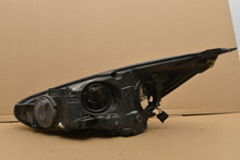 Laden Sie das Bild in den Galerie-Viewer, Frontscheinwerfer Ford Focus III F1EB-13W029-AF Rechts Scheinwerfer Headlight SCH3584450350pg