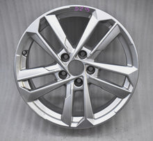 Load image into Gallery viewer, 1x Alufelge 17 Zoll 6.5&quot; 5x112 43ET Glanz Silber 8Y0601025L Audi A3 Rim Wheel