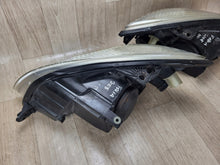Laden Sie das Bild in den Galerie-Viewer, Frontscheinwerfer Skoda Fabia II Roomster Ein Satz Scheinwerfer Headlight SCH8724831178wg