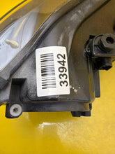Laden Sie das Bild in den Galerie-Viewer, Frontscheinwerfer Seat Alhambra 7N5941753 Xenon Links Scheinwerfer Headlight SCH8194885173os