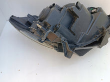 Laden Sie das Bild in den Galerie-Viewer, Frontscheinwerfer Renault Clio III 89900161 Ein Stück (Rechts oder Links) SCH4860463319pt