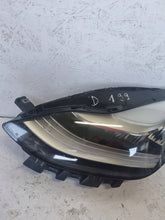 Laden Sie das Bild in den Galerie-Viewer, Frontscheinwerfer Tesla Model 3 1077375-50-B Links Scheinwerfer Headlight