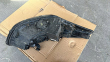Laden Sie das Bild in den Galerie-Viewer, Frontscheinwerfer Hyundai I30 HYI3012 Ein Stück (Rechts oder Links) Headlight SCH5613056215pk