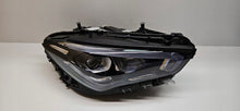 Laden Sie das Bild in den Galerie-Viewer, Frontscheinwerfer Mercedes-Benz Cla A1189068400 LED Rechts Headlight SCH1070646032lm