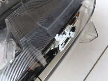 Laden Sie das Bild in den Galerie-Viewer, Frontscheinwerfer Toyota Hilux VIII Rechts Scheinwerfer Headlight SCH5663443895fb