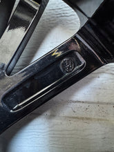 Laden Sie das Bild in den Galerie-Viewer, 1x Alufelge 17 Zoll 7.0" 5x112 54ET Glanz Schwarz 5K0601025AS VW Golf VI I Caddy FEL7115469434oa